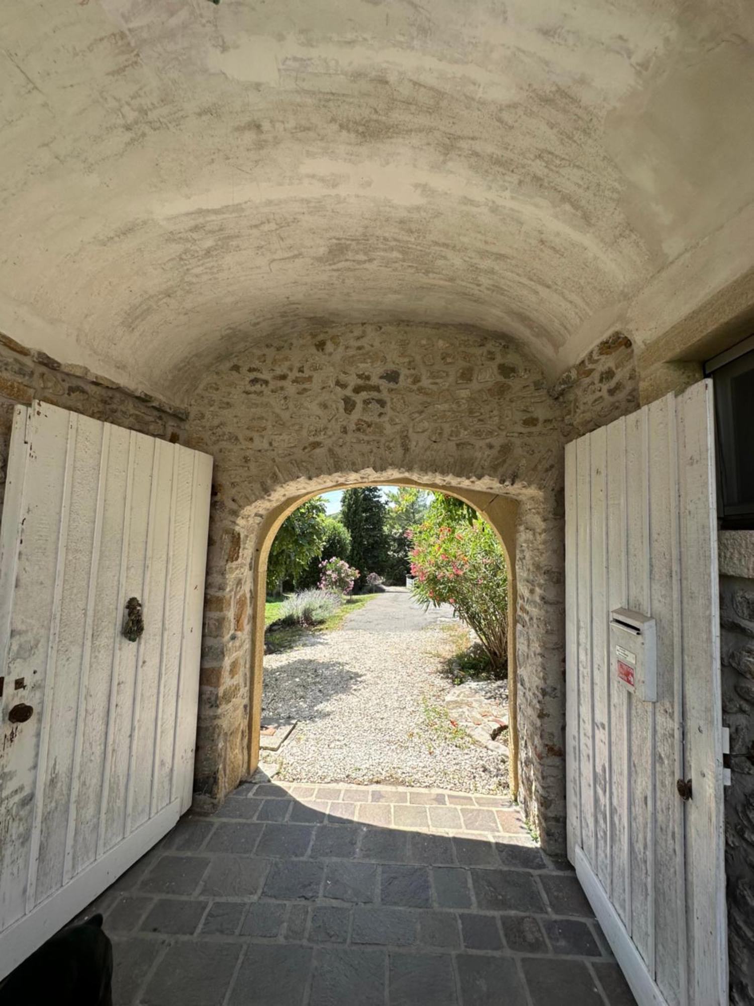 Chambre D'Hotes, Mas De Louise Rousson (Gard) Exterior foto
